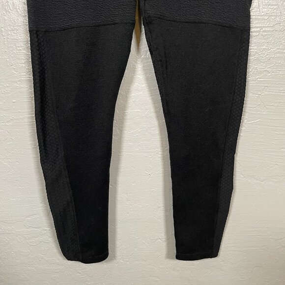 Gymshark Women L Black Textured Sculpting Leggings Pocket Athletic Workout - Picture 2 of 9